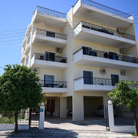 Alexander Apartments Airport Spáta Extérieur photo
