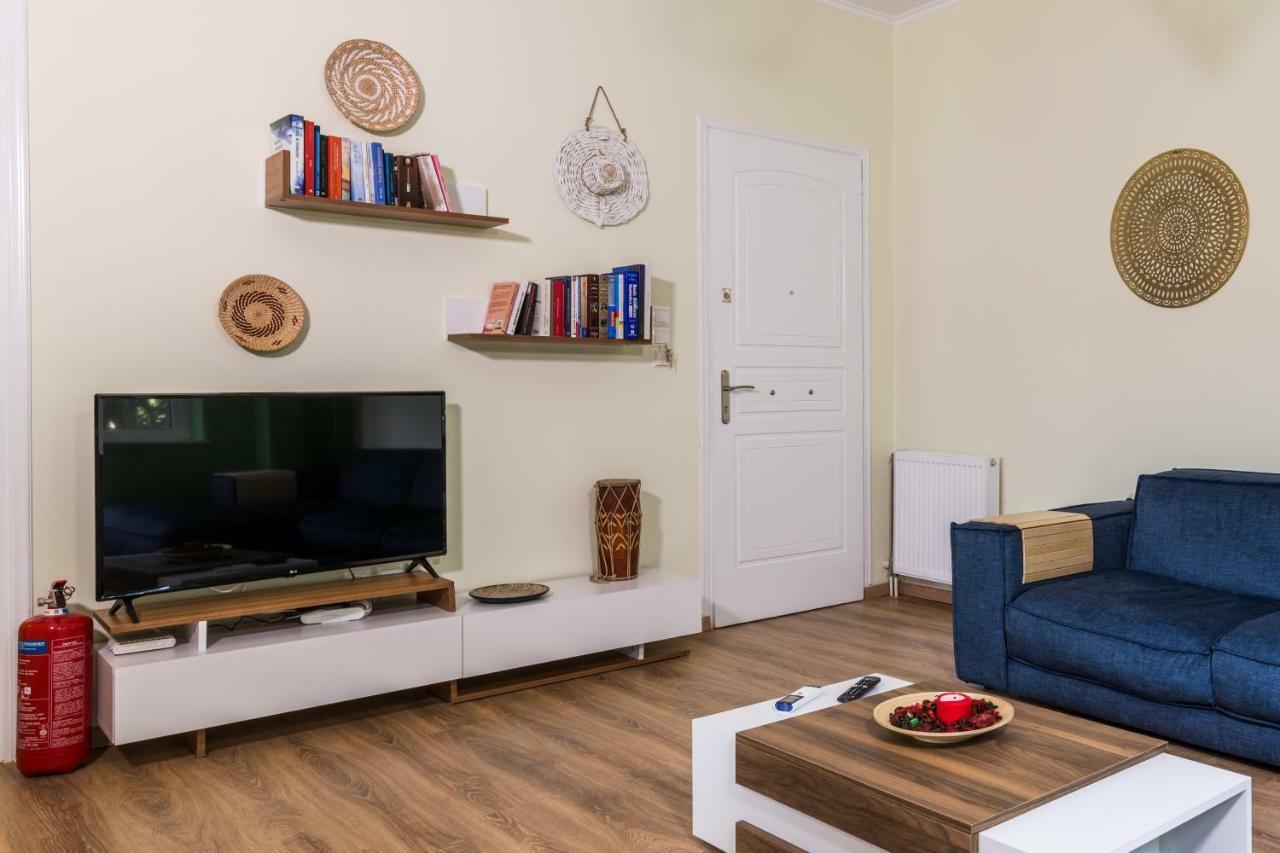 Alexander Apartments Airport Spáta Extérieur photo